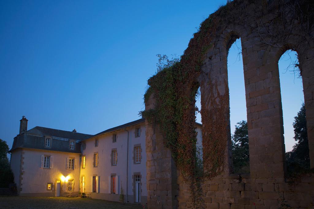 Bed and Breakfast Abbaye Du Palais Thauron Esterno foto