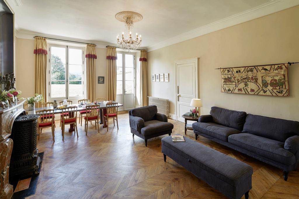 Bed and Breakfast Abbaye Du Palais Thauron Esterno foto
