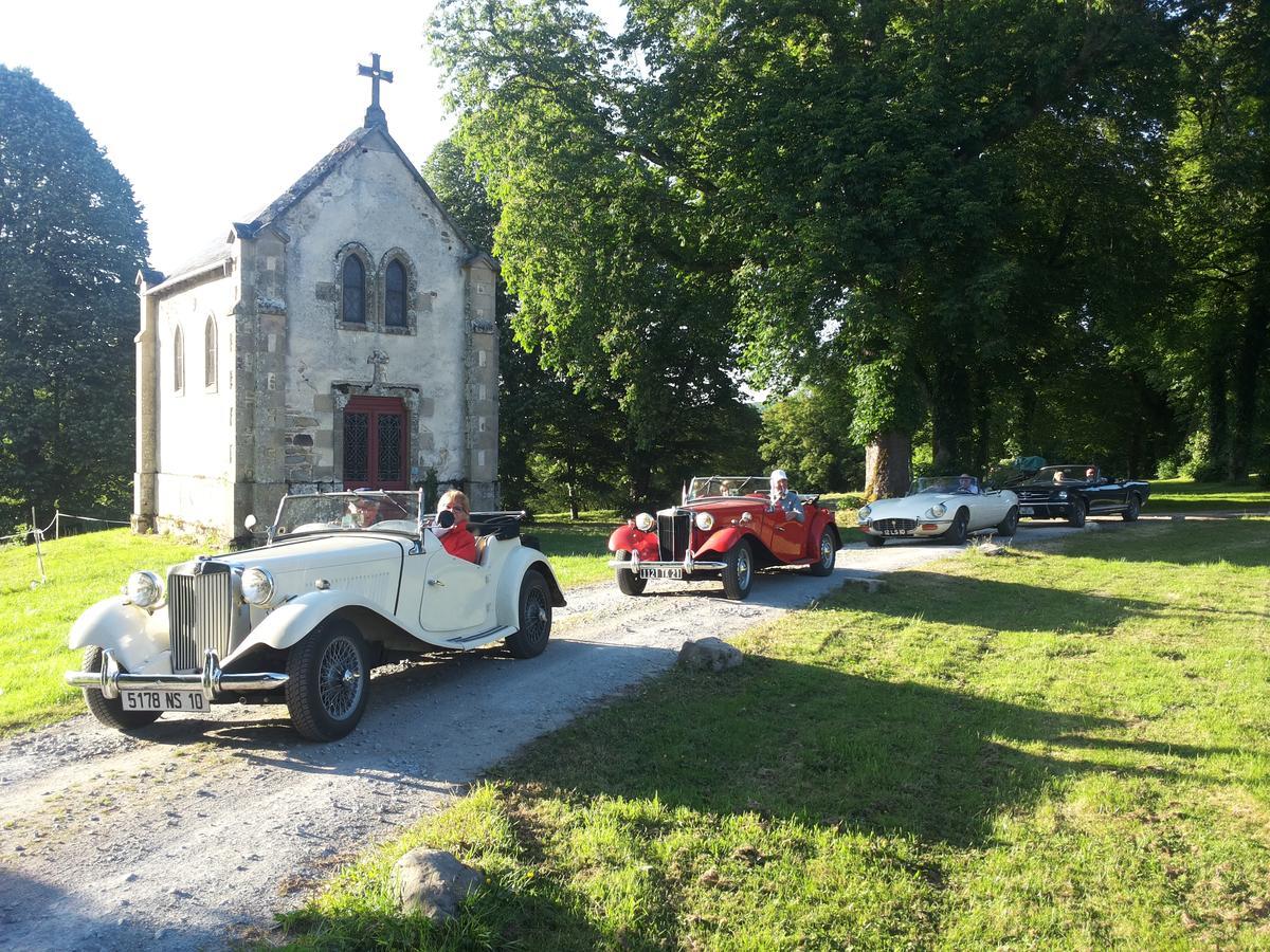 Bed and Breakfast Abbaye Du Palais Thauron Esterno foto