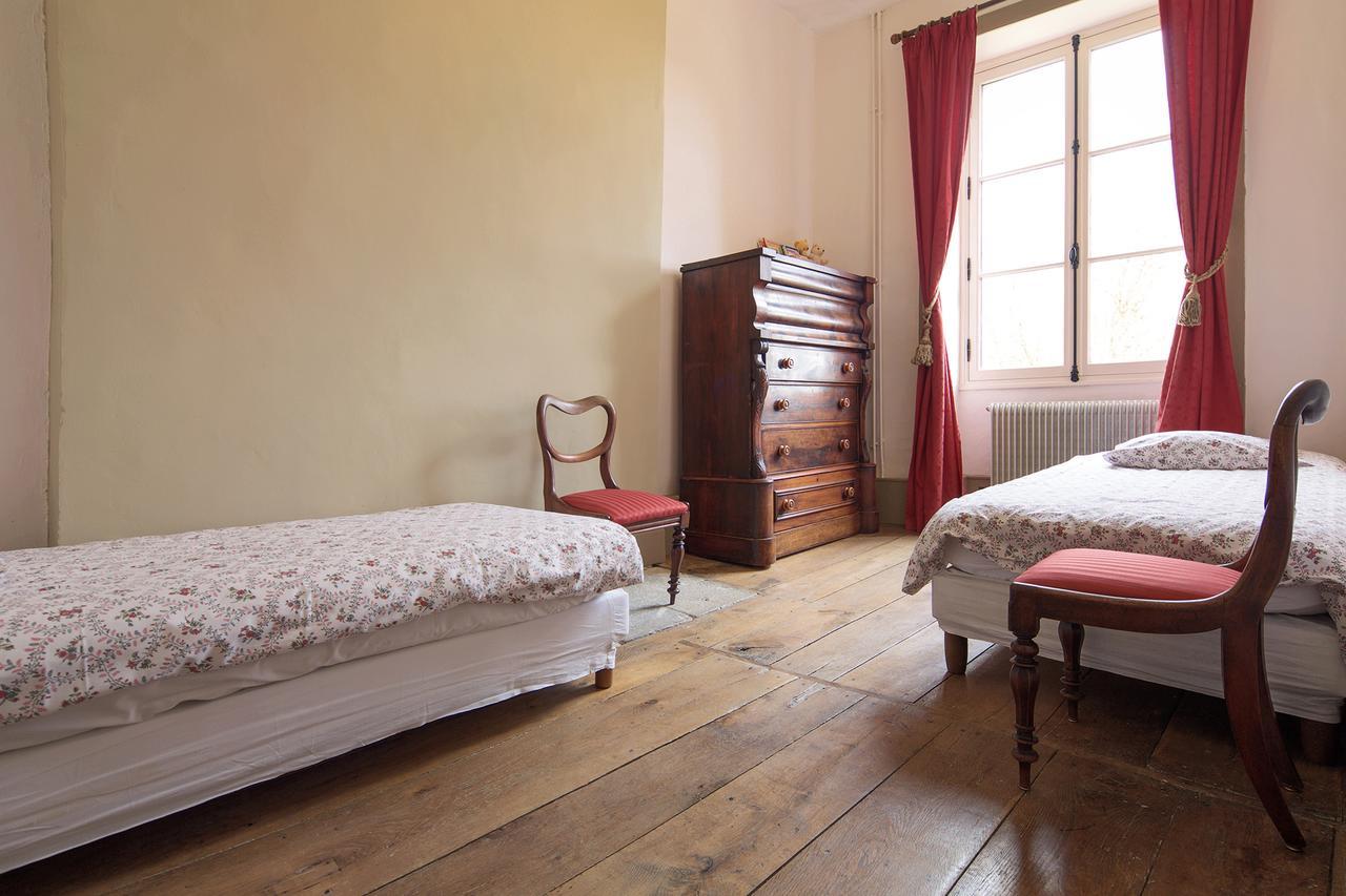 Bed and Breakfast Abbaye Du Palais Thauron Esterno foto