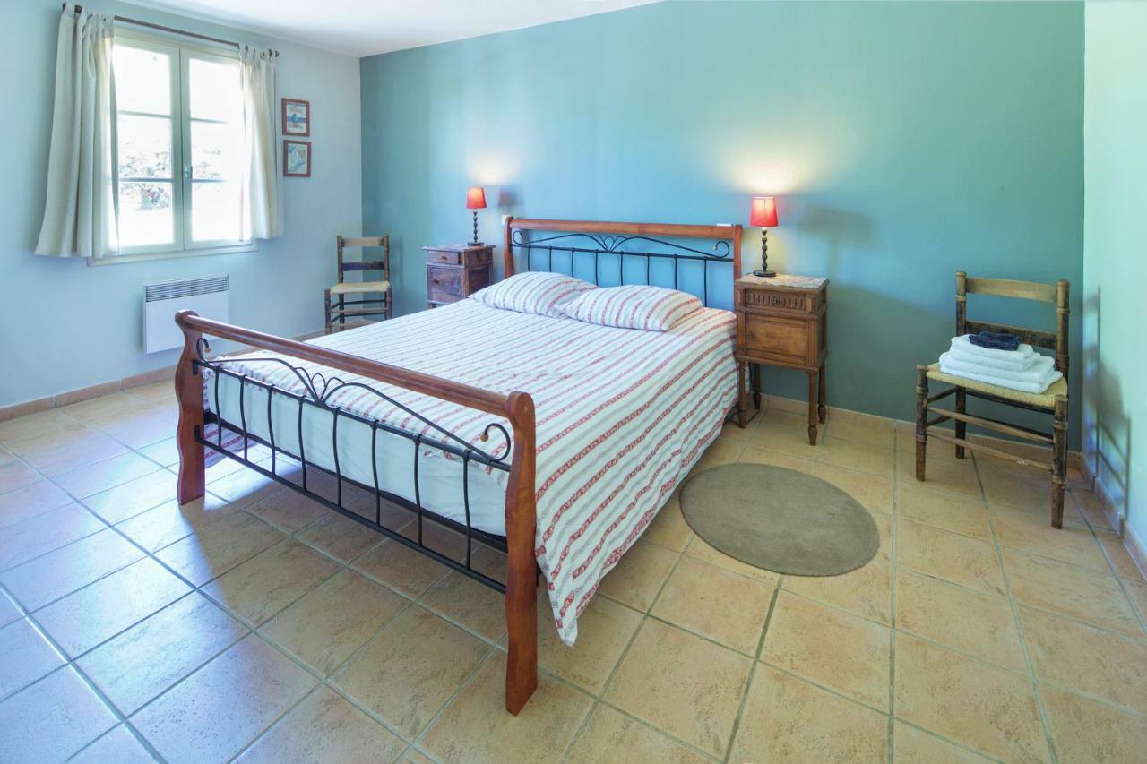 Bed and Breakfast Abbaye Du Palais Thauron Esterno foto